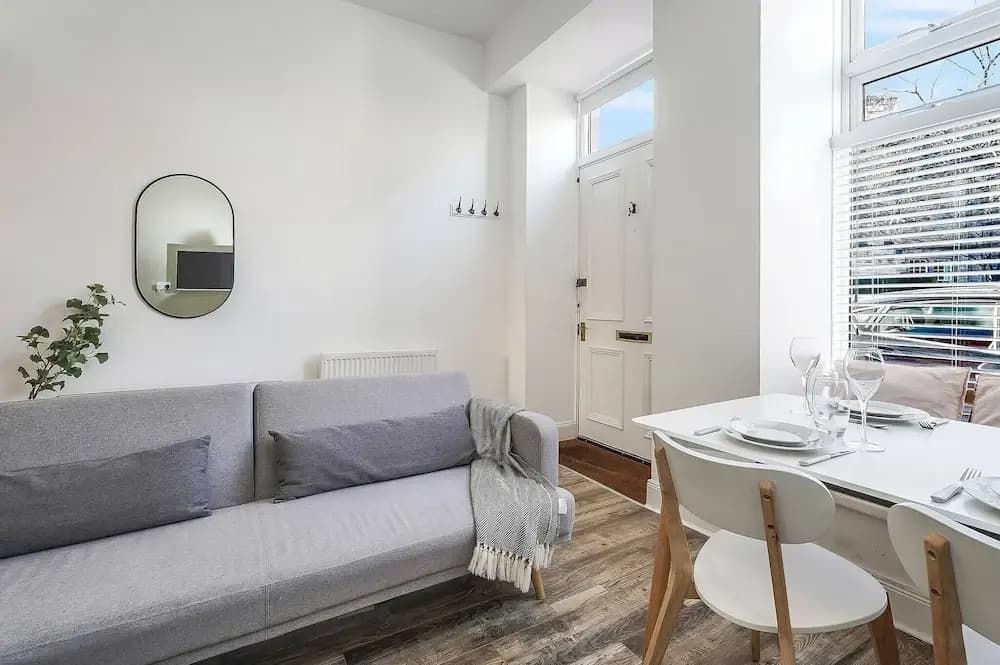 Modern - 2BR Flat Near Easter Road Stadium - photo 15