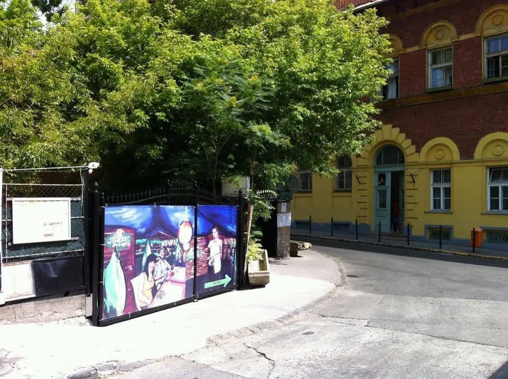 Season Hostel 2 - photo 16