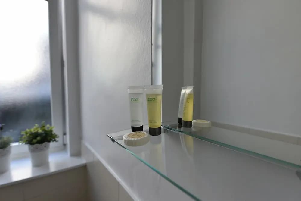 First - Caledonian House Apartment - photo 8