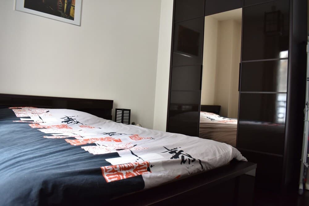 Simplistic 1 Bedroom Apartment in 17th - photo 4