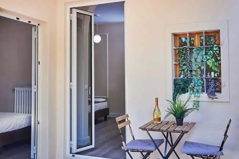 El Roy Garden Rooms - photo 6