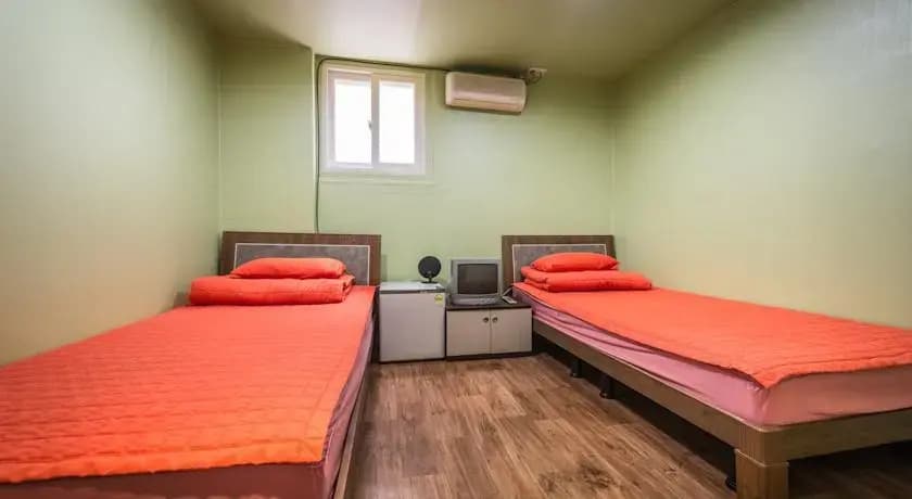 Hostel Korea 5 - photo 1