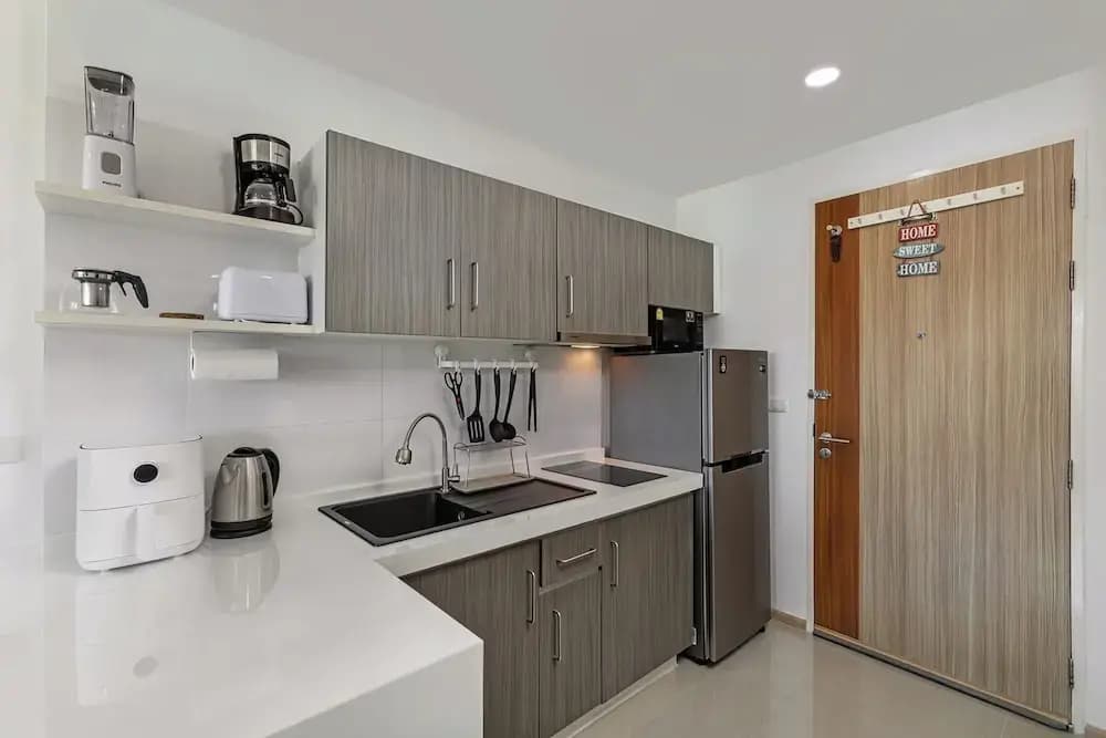Studio in Ozone Condo in Kata A702 - photo 7