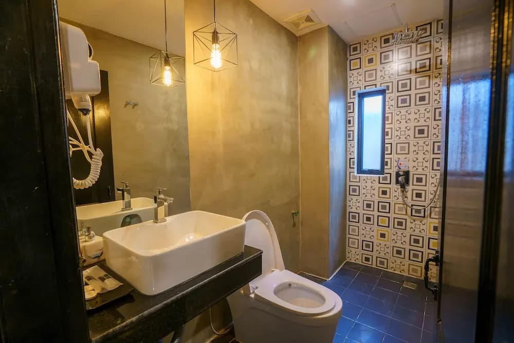 The Rabbit Hole Hotel & Spa - photo 9