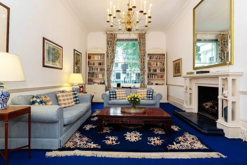 Queen's Gardens Flat - photo 1