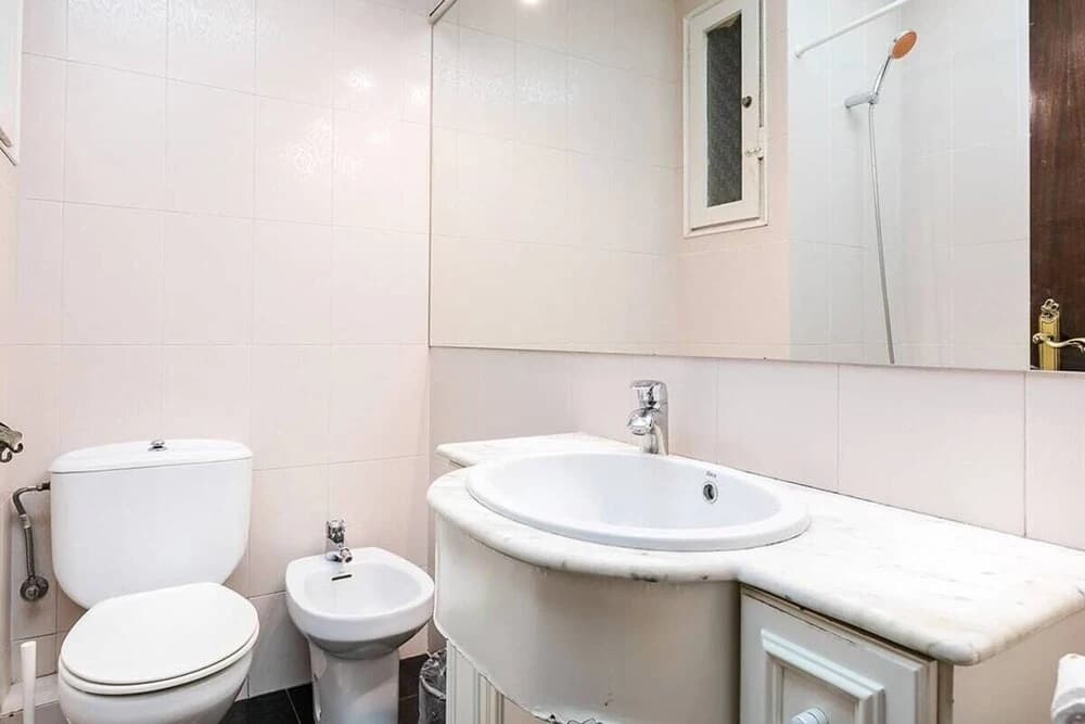 Vintage 3bed/2bath With big Terrace in Eixample - photo 8