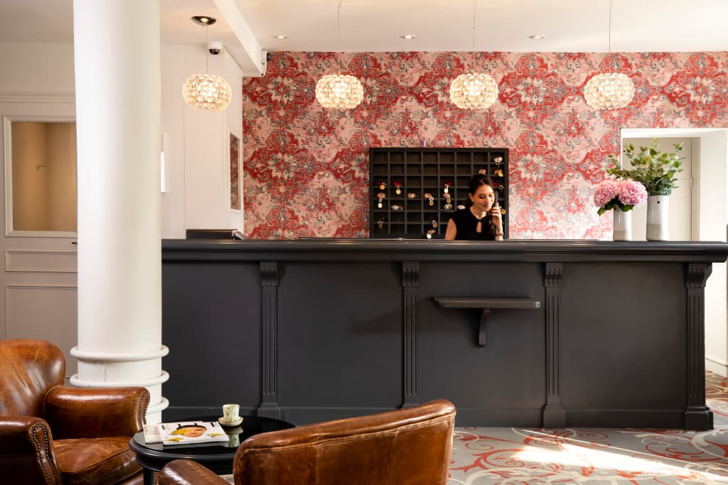 Madeleine Plaza Hotel - photo 2