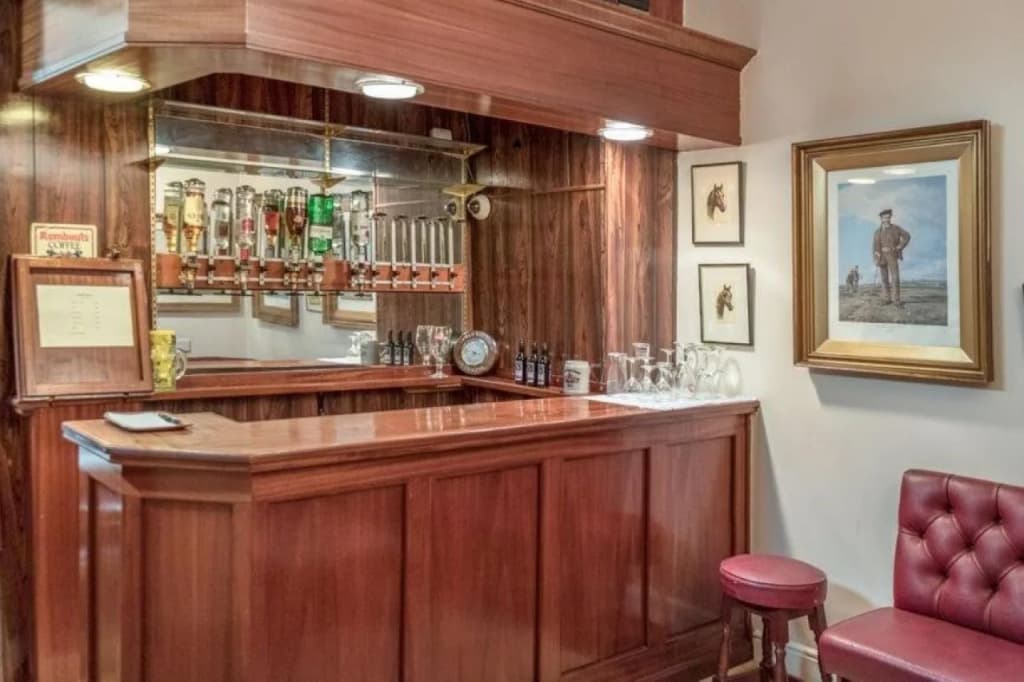 Brook Hotel - photo 10