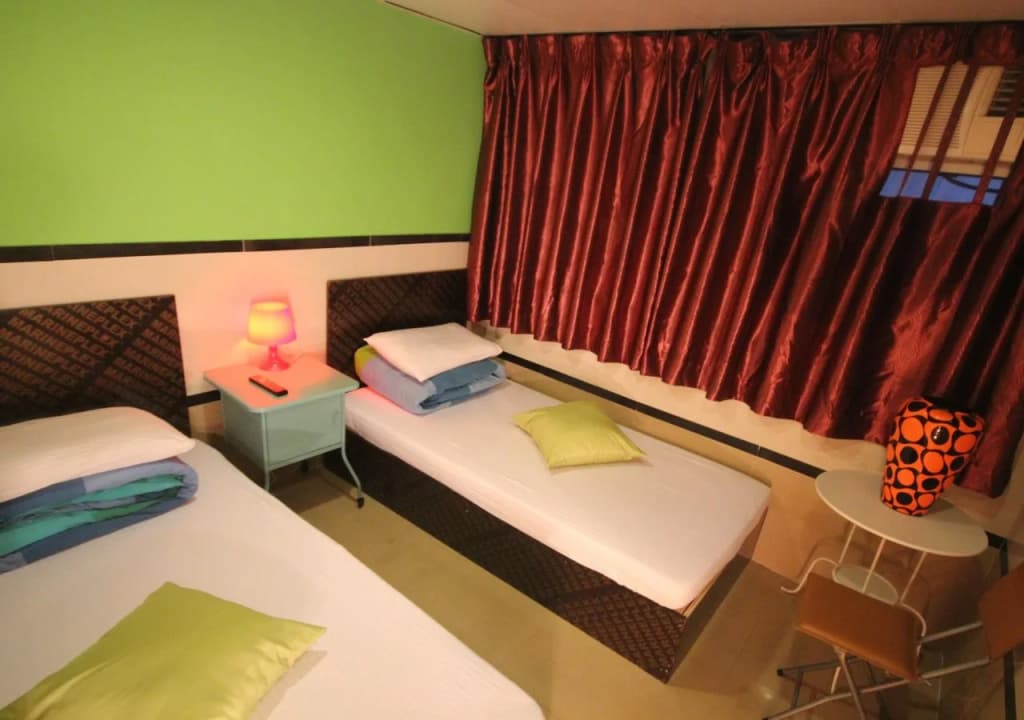 Hong Kong Inn - photo 4