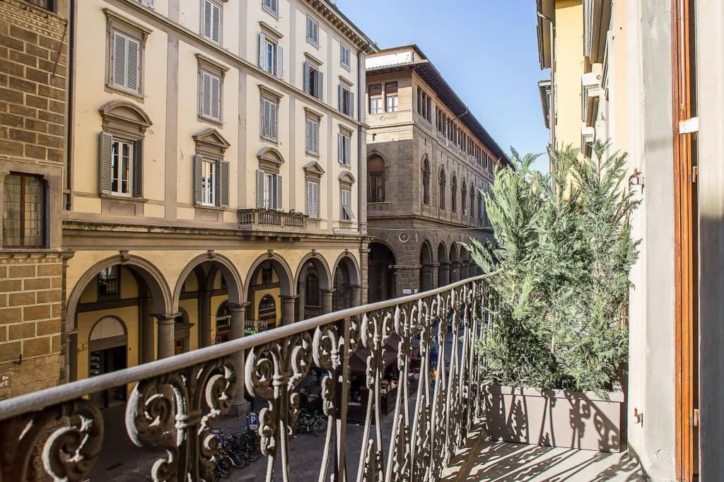 Palazzo Gallery - photo 1