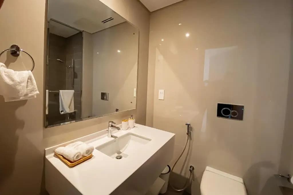 RH- Lovely 2 bedroom apartment, Lagoon View in Gateway Residences - photo 8