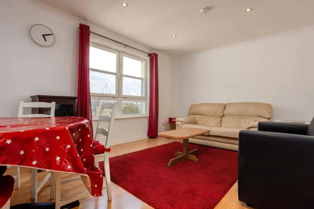 Stylish 2 Bedroom Apartment Near the City Centre - photo 11