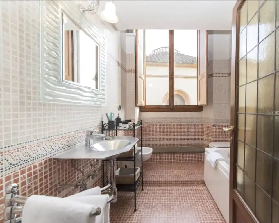 Hemeras Boutique House Servi - photo 8