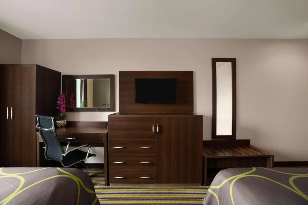 Super 8 By Wyndham Bronx - photo 6