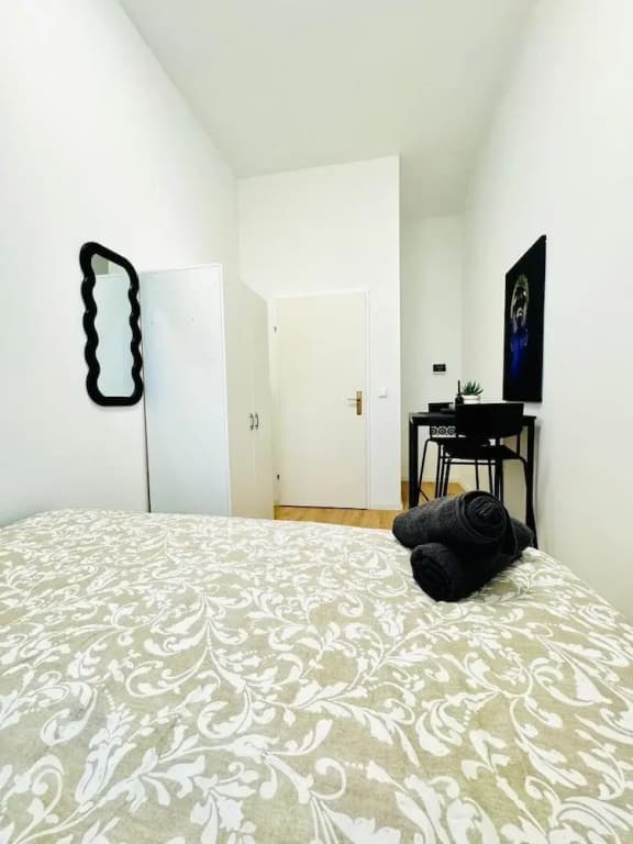 Stylish 4BR Apt Near Westbahnhof - photo 7