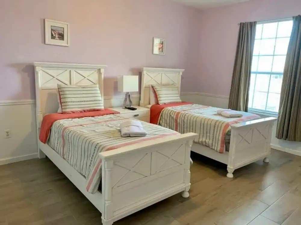 I-drive Cozy 3bd 5 min Universal - photo 10