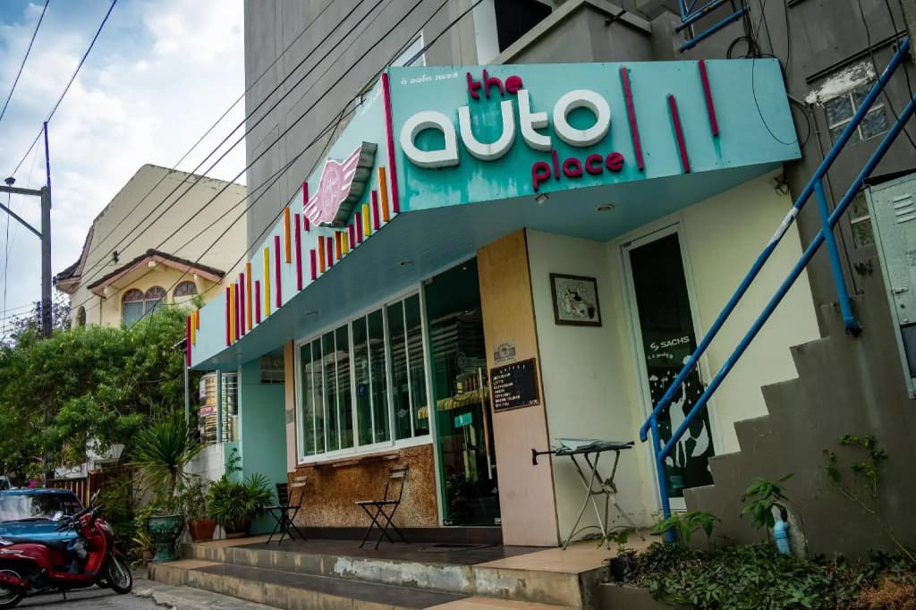 The Auto Place - photo 1