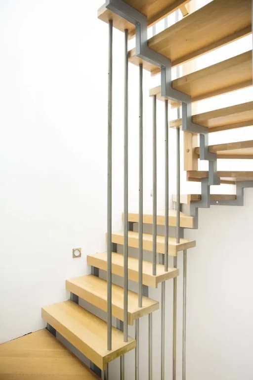 The Holborn Lights - Modern 3BDR Home with Rooftop Terrace & Garage - photo 17