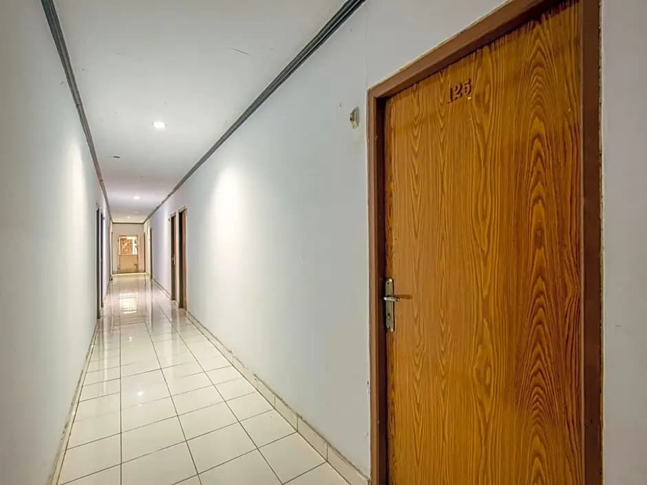 Hotel Cempaka Sari - photo 8