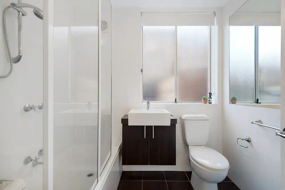 Snug St Kilda Apartment With Private Courtyard - photo 9