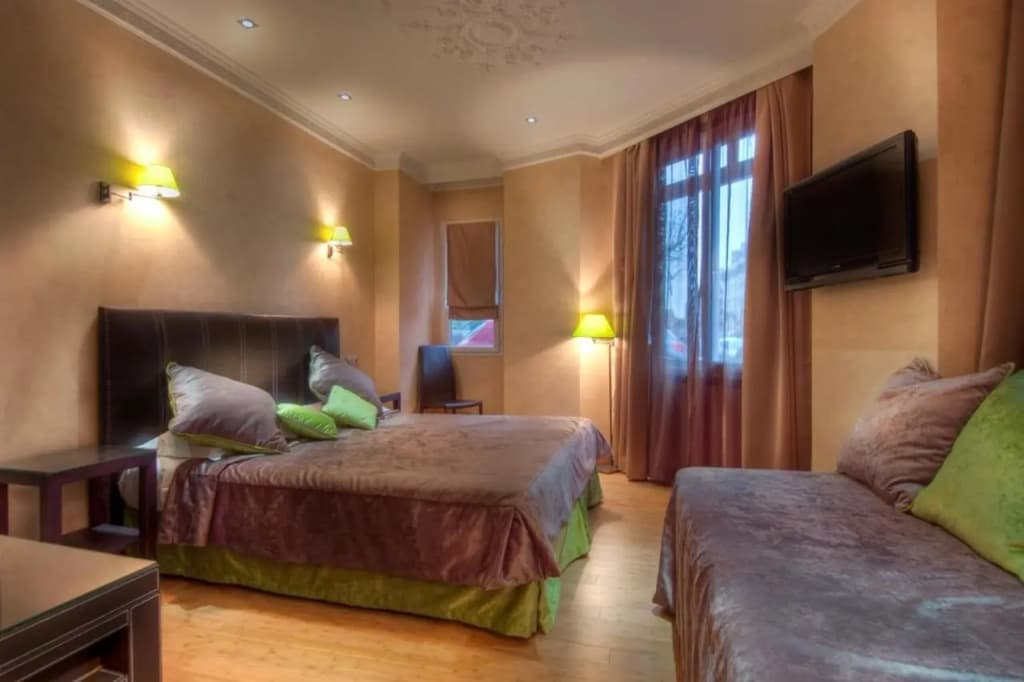 Hotel Claude Bernard Saint Germain - photo 22