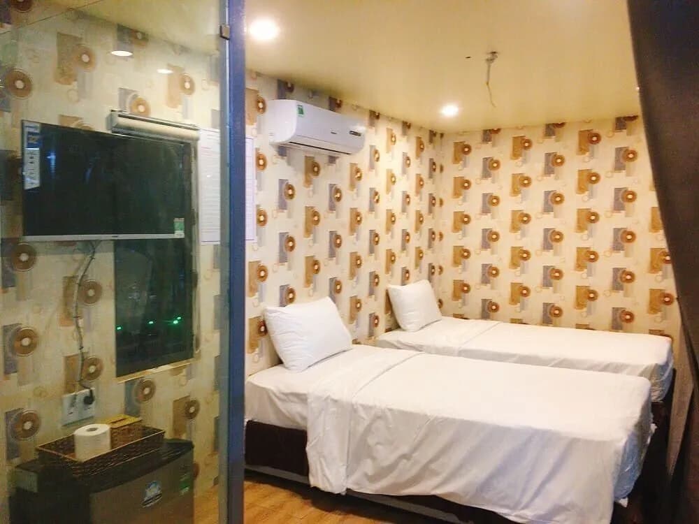 Babylon Ha Long Hotel - photo 2
