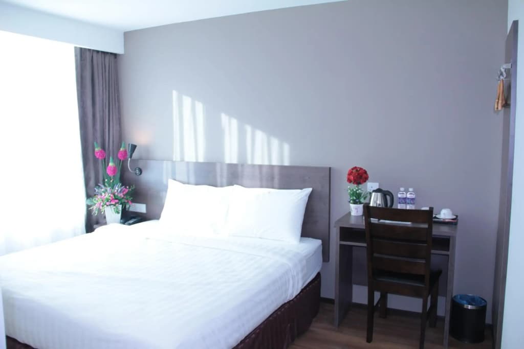 KL Hotel - photo 7
