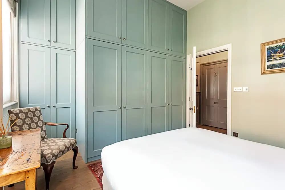Well-designed Chelsea Flat - photo 2