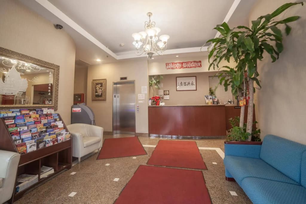 Windsor Hotel - photo 2
