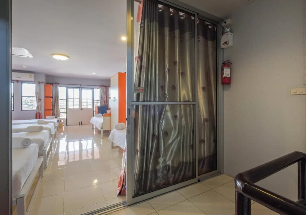 Luna Guesthouse and Travel - photo 9