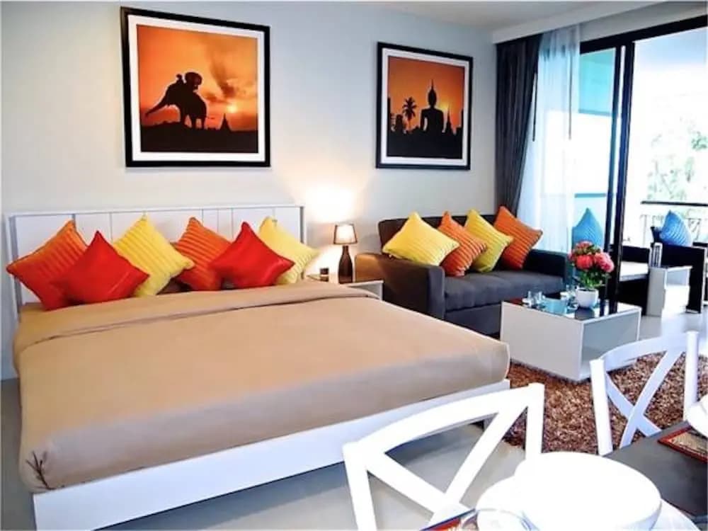 Bliss Patong Modern Studio - photo 3