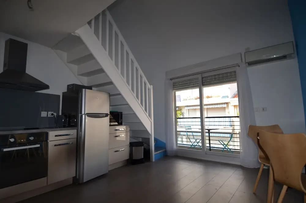 Modern duplex apartment 4 persons near train station Acropolis in Nice - photo 2