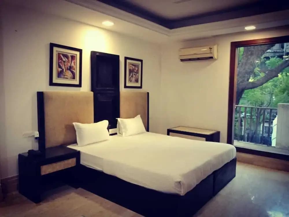 Star Inn Residency - photo 3