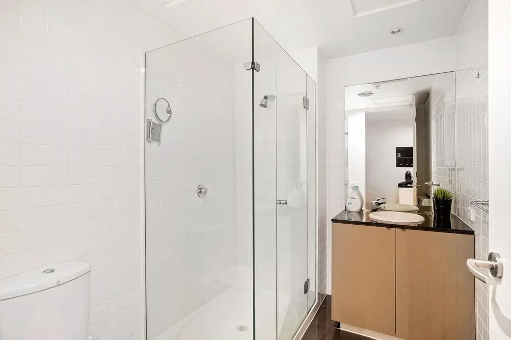 Sanctuary Apartments - Collins St CBD - photo 5