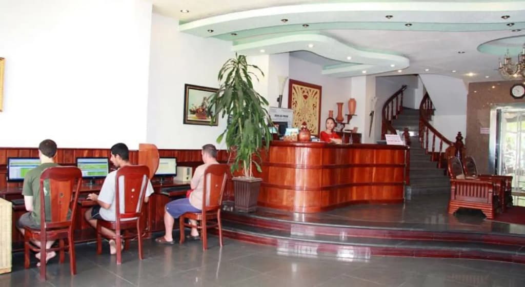 La Suisse Hotel - photo 2