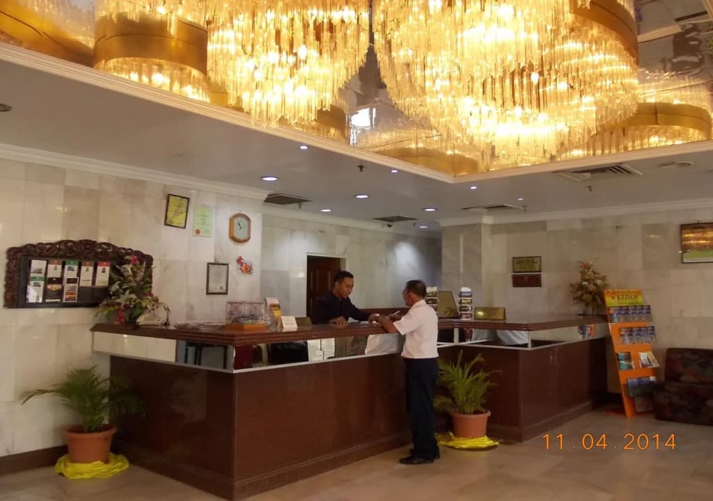 Hotel Grand Crystal - photo 21