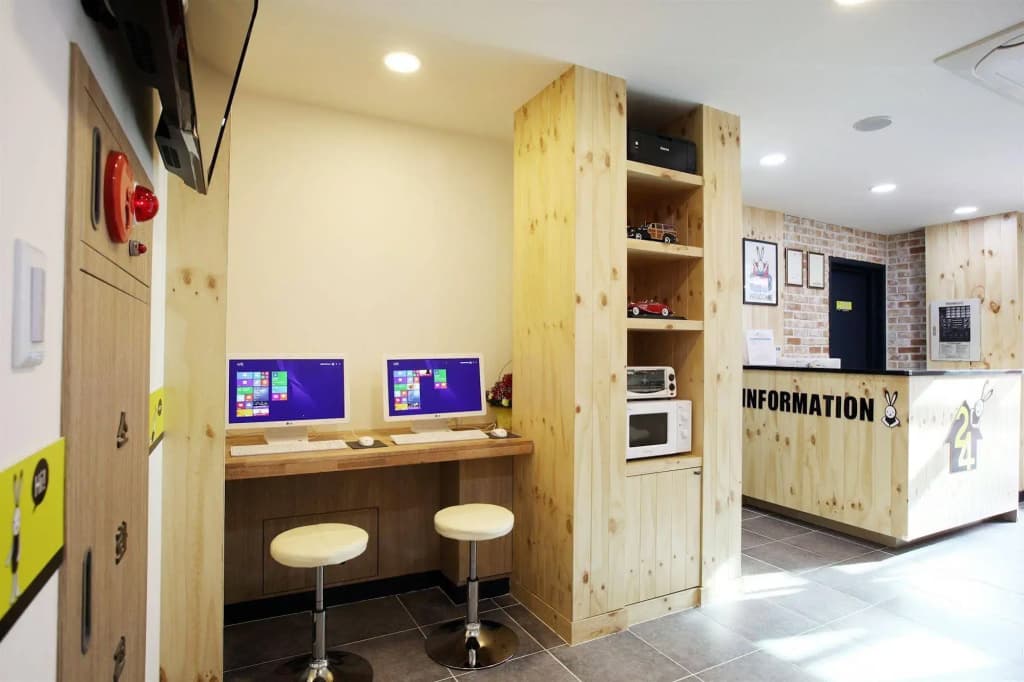 24 Guesthouse Myeongdong Avenue - photo 17