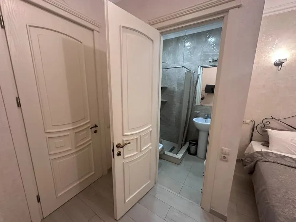 Silver 44 Hotel - photo 4