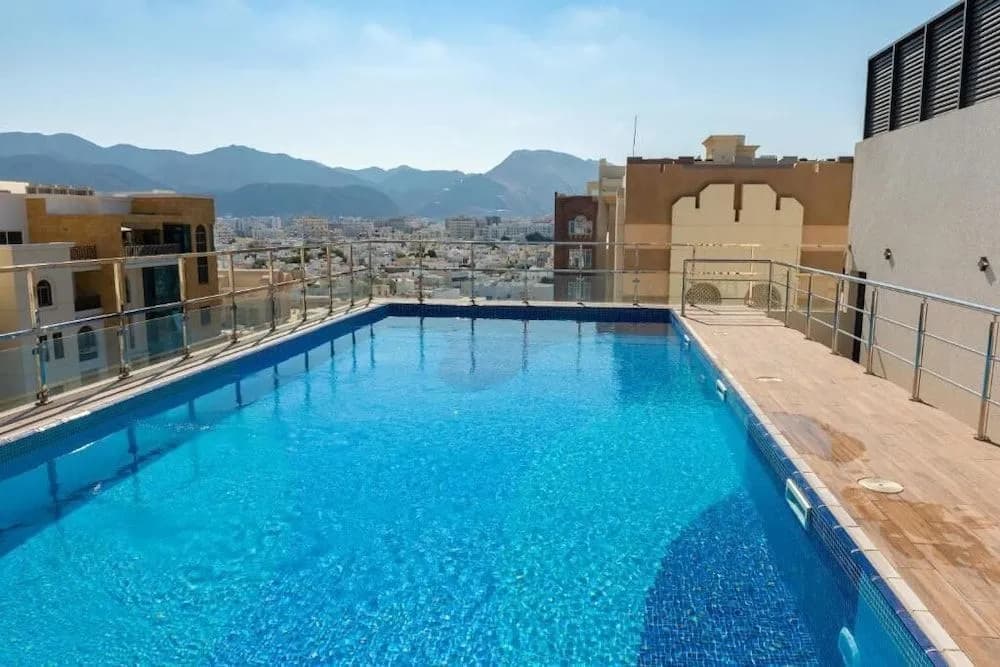 Royal Crown Hotel - photo 10