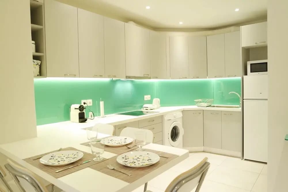 Hilton Hotel Area-Renovated Apt in Central Area - photo 16
