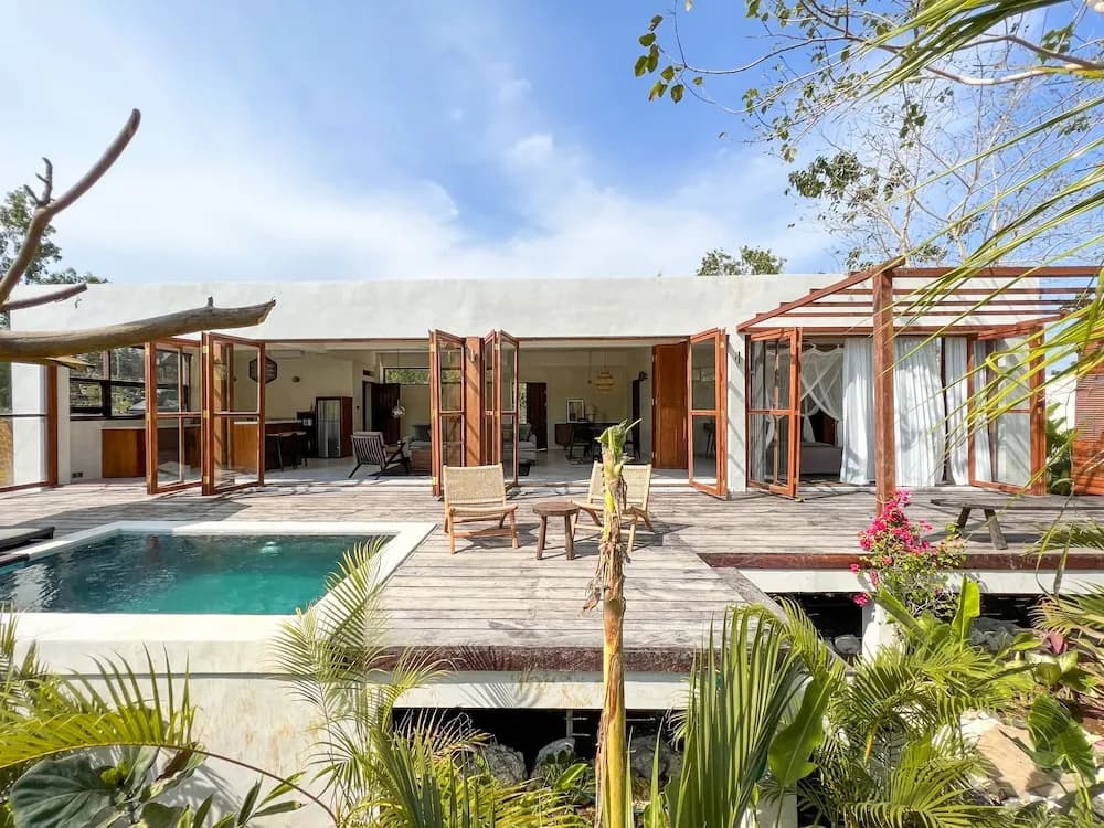 Nowhere Villa - photo 1
