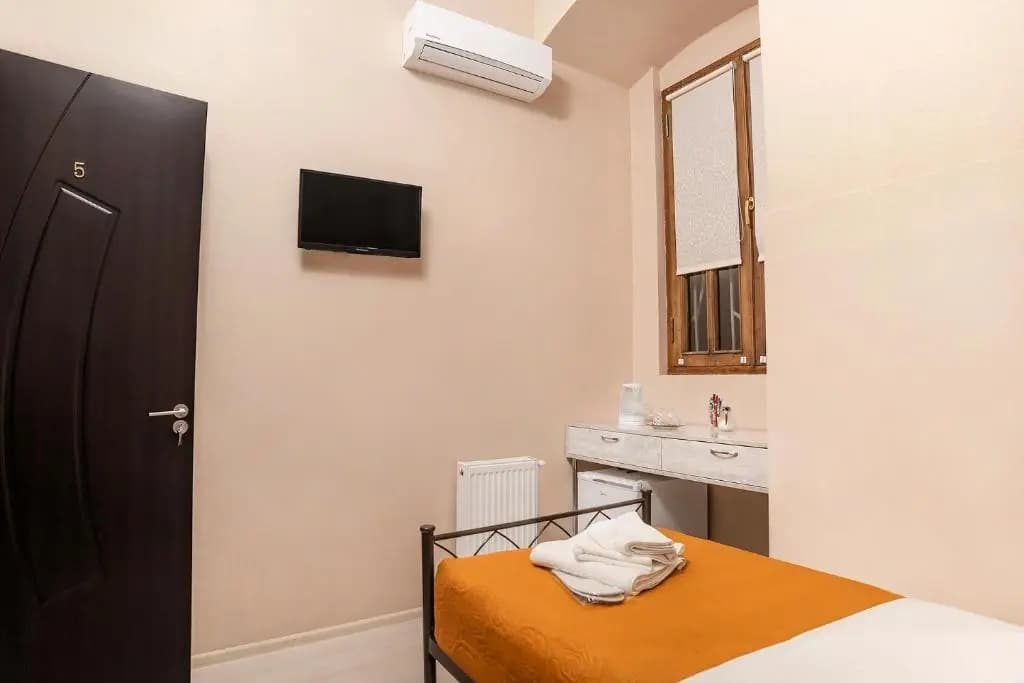 Home 6 - photo 7