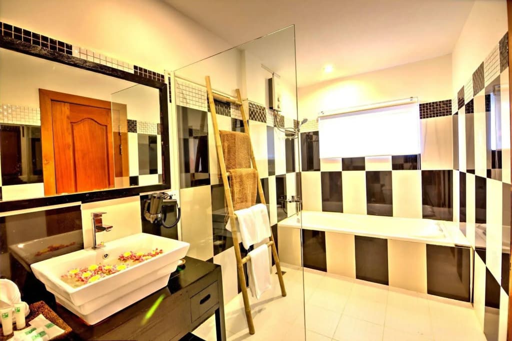 La Residence Blanc D' Angkor - photo 3