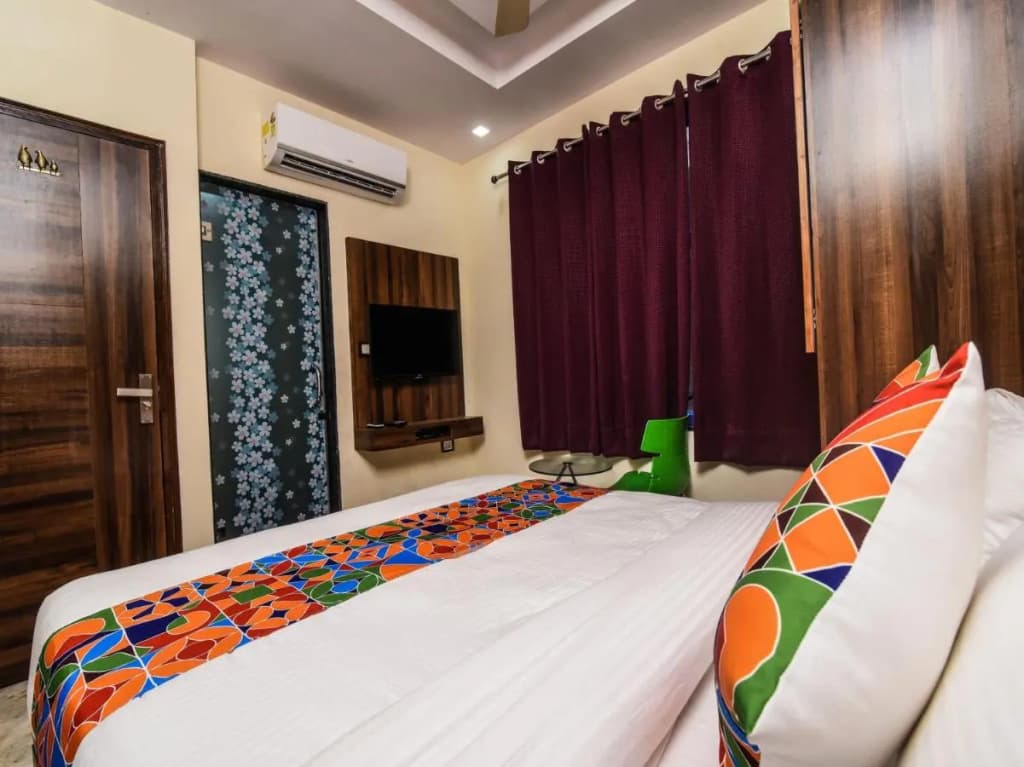Hotel Dollar Inn - photo 11