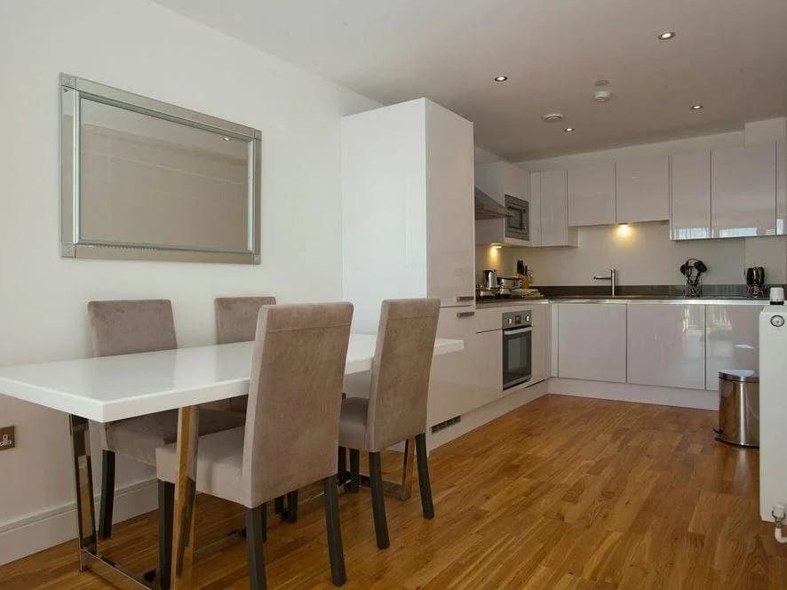 Apple Apartments Greenwich - photo 12
