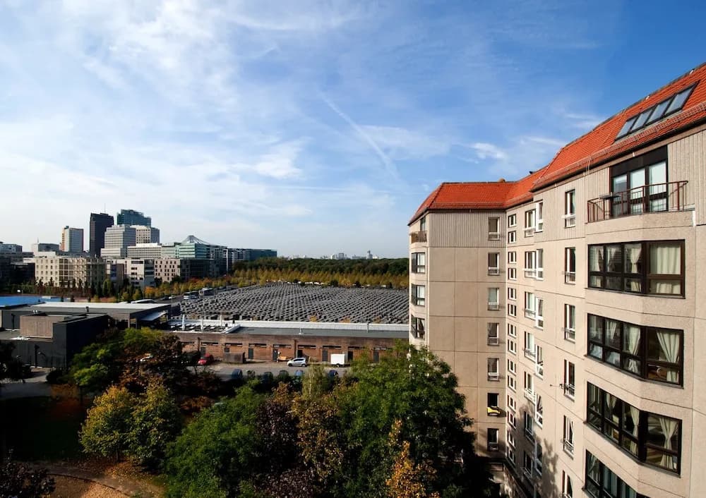 Apartments am Brandenburger Tor - photo 1