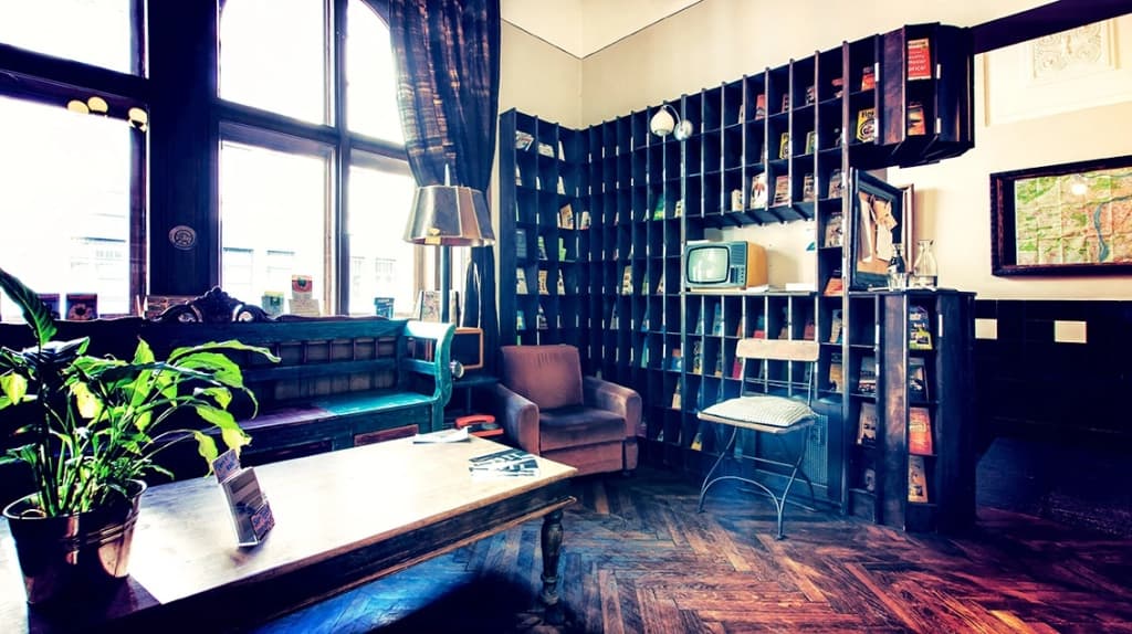 Sir Toby's Hostel - photo 20