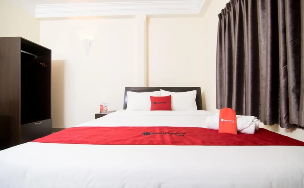 Honey House Hotel - photo 10