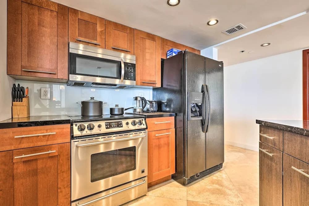 Waterfront High-Rise Condo - Miami Beach 5 Mi - photo 19