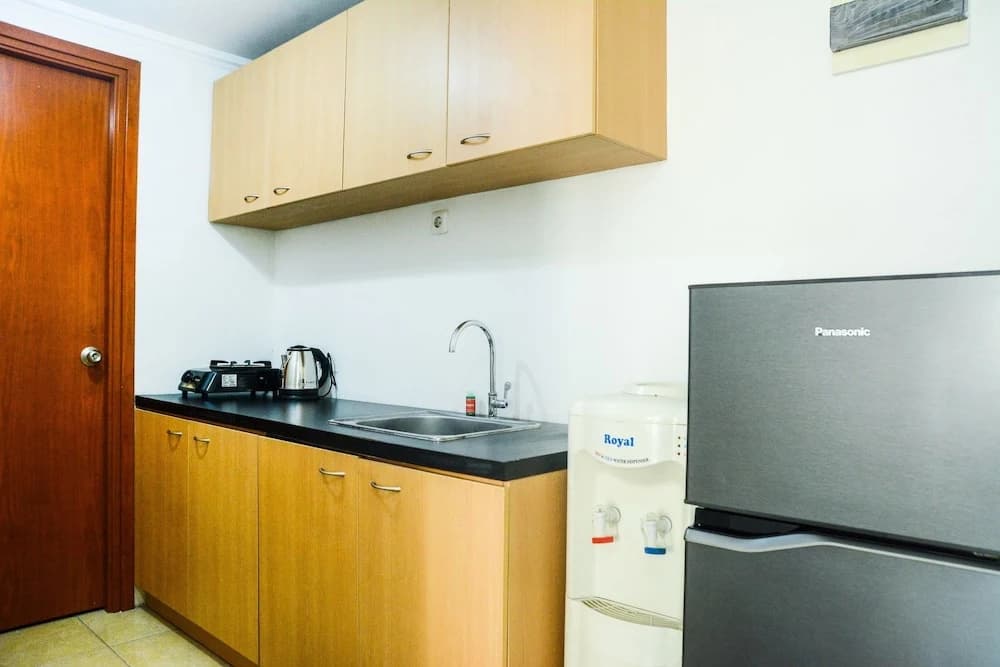 Strategic 2BR City View Grand Palace Kemayoran Apartment By Travelio - photo 18